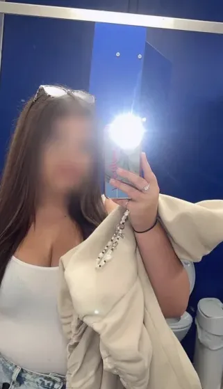 Aleksandra, 18