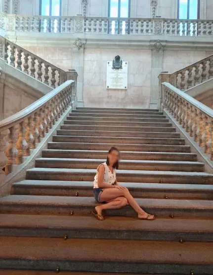 Amina, 33