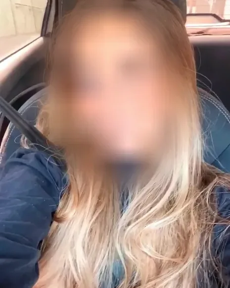 Anna, 27
