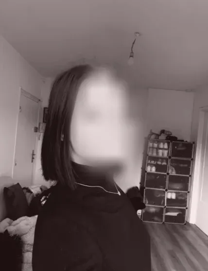 Bettina, 18