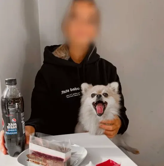 Elena, 33
