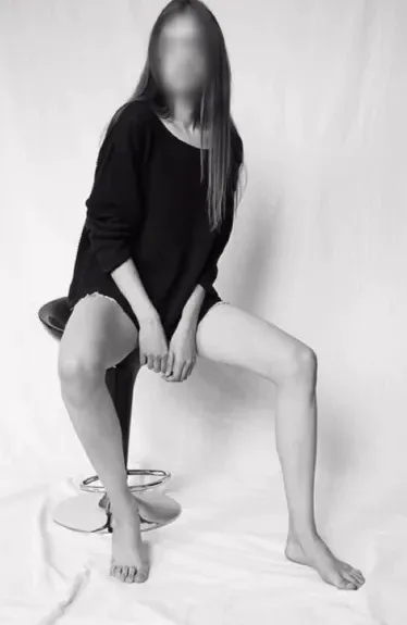 Nele, 28